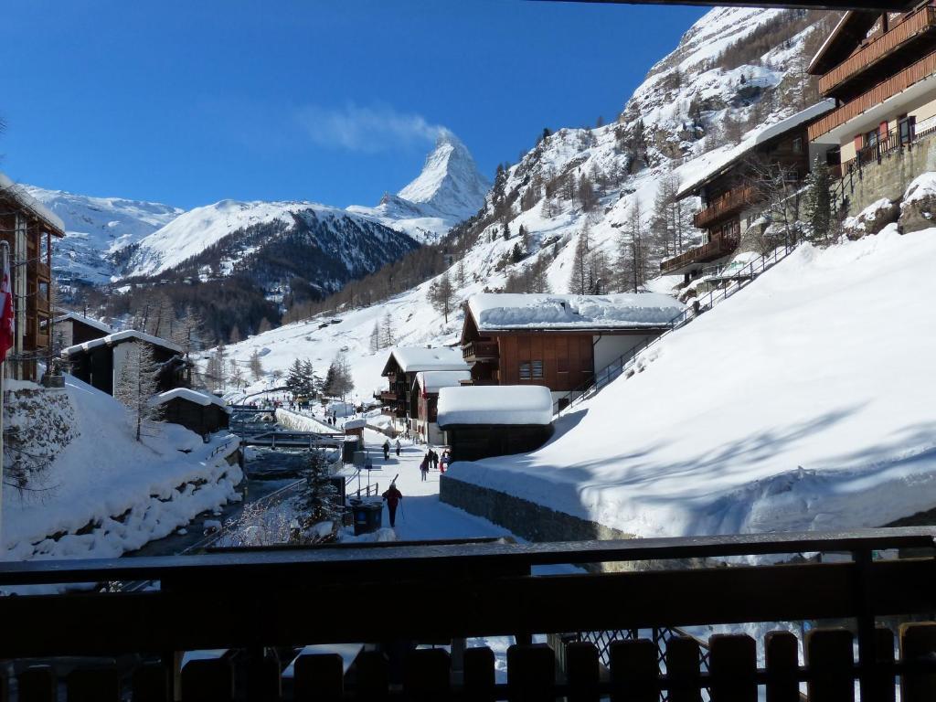 Alpenrose Hotel Zermatt Exterior photo